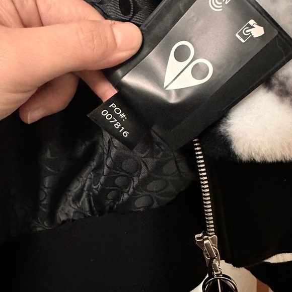 Moose Knuckles Portland Bunny Ski Print Fluffy Jacket - Picture 10 of 10